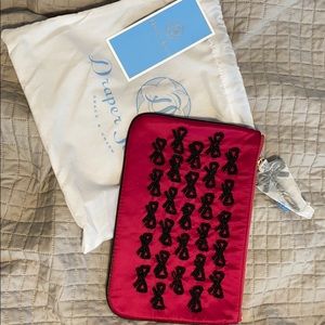 NWT Draper James adorable pink black bow clutch